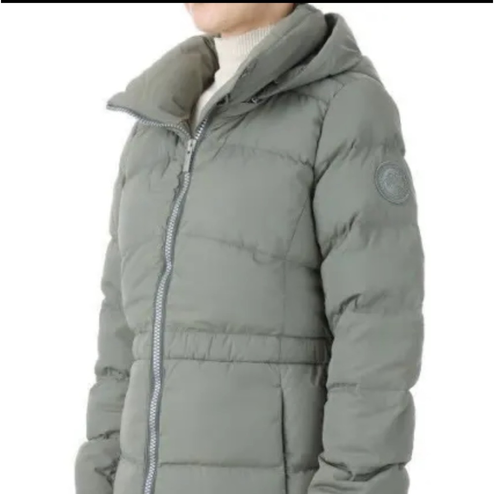 Canada Goose Aurora Jacket Sage Brush in Women’s Medium NEW but no tags.